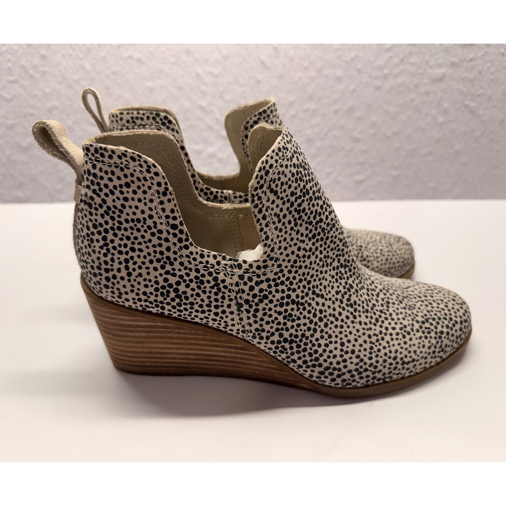 TOMS Kallie Wedge Booties Animal Print Spotted Ankle Boots Tan Black Size 8